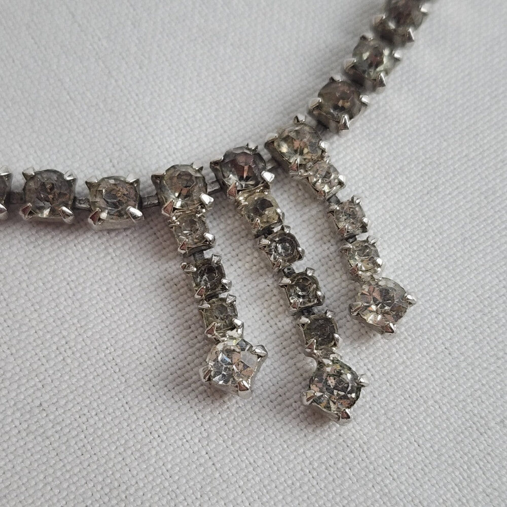 Vintage Silver Tone Rhinestone Necklace - Picture 3 of 7